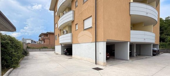 Квартира с 2 спальнями в Авеццано, Италия № 346908 2