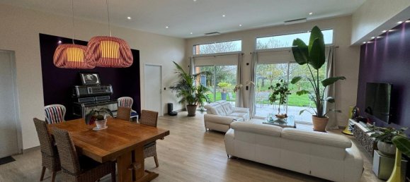 4 bedrooms House in Nogent-le-Rotrou, France No. 154913 2