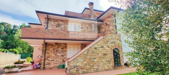 15-salle Villa à Camaiore, Italy No. 178844 4