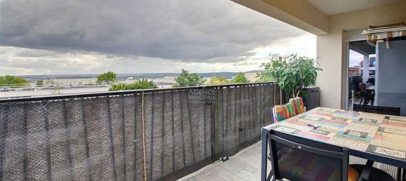 2 bedrooms Apartment in Chanteloup-les-Vignes, France No. 170871 9