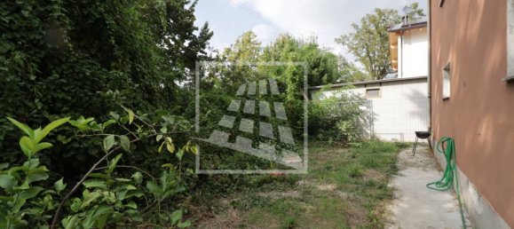 3 bedrooms House in Albinea, Italy No. 374773 17