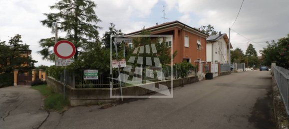 3 bedrooms House in Albinea, Italy No. 374773 20