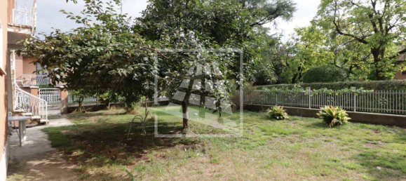 3 bedrooms House in Albinea, Italy No. 374773 18