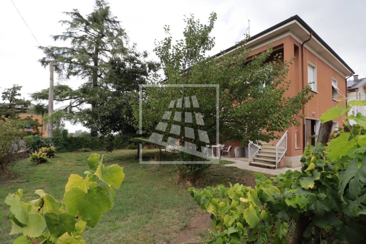 3 bedrooms House in Albinea, Italy No. 374773