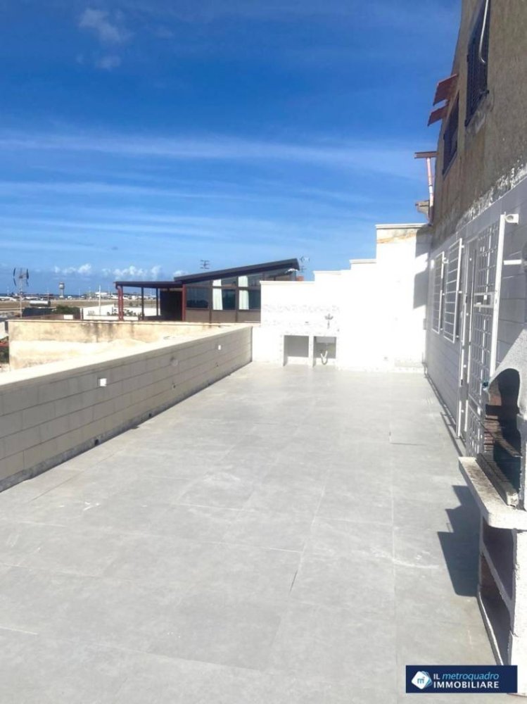 Apartamento T2 em Cinisi, Italy N.º 361011