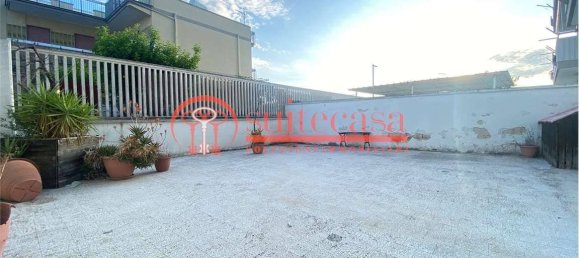 Apartamento de 2 dormitorios en Trani, Italy No. 77232 14