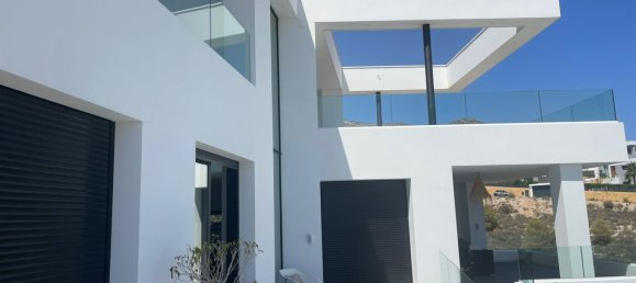 5 Schlafzimmer Haus in Alicante, Spain, Nr. 63655 2