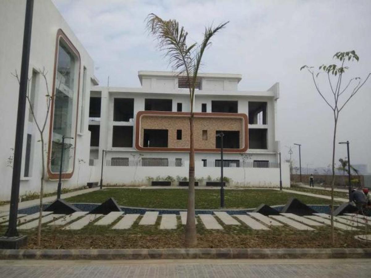 4 bedrooms House in Lucknow, India No. 2034