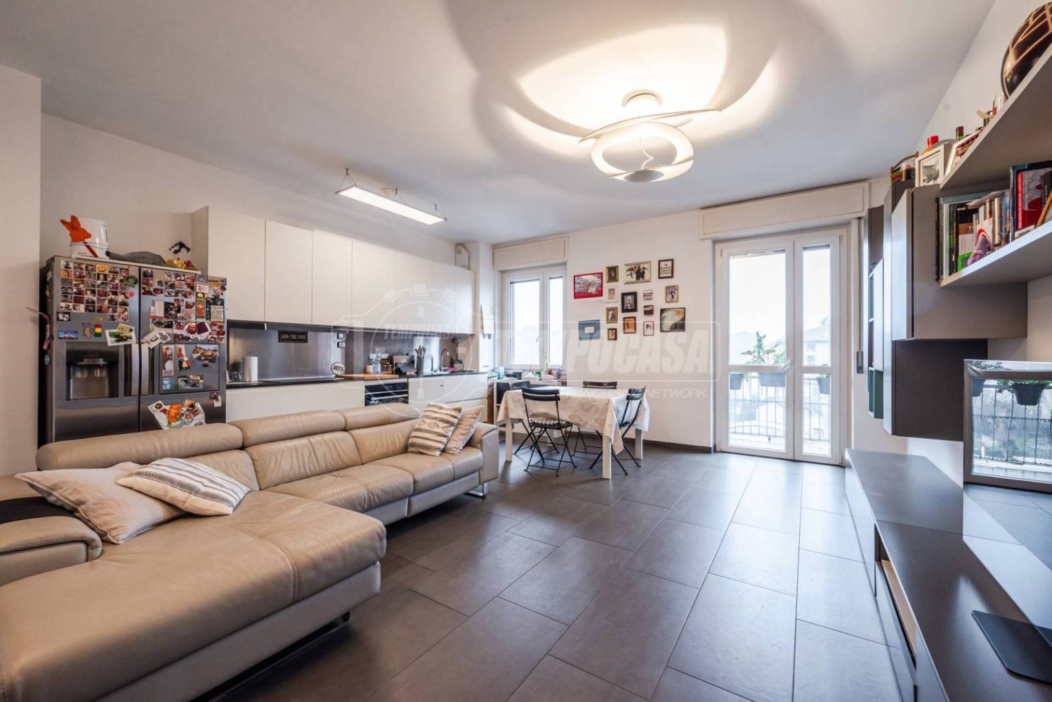 Квартира с 2 спальнями в Милан, Италия № 378659