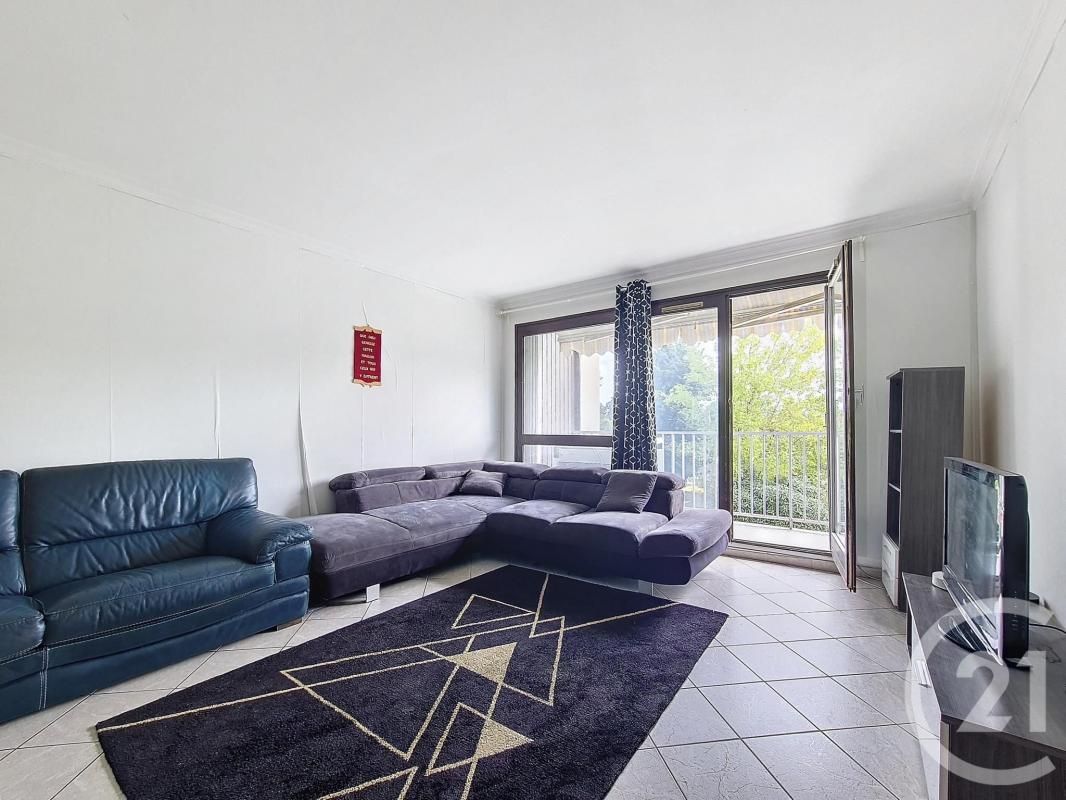 3 Schlafzimmer Wohnung in Chennevieres-sur-Marne, France, Nr. 134584