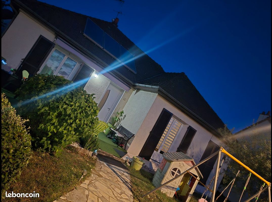 Дом с 3 спальнями в Жуэ-ле-Тур, Франция № 322855