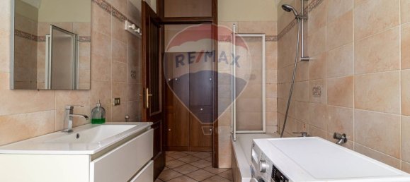 2 Schlafzimmer Wohnung in Biella, Italy, Nr. 380083 16