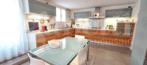 3 Schlafzimmer Villa in Treviso, Italy, Nr. 274015 31