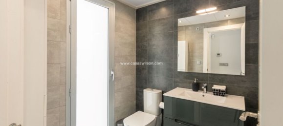 3 bedrooms House in Daya Vieja, Spain No. 129363 12