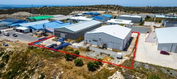 1870m² propriété commerciale à vendre à Limassol, Cyprus № 24460 4