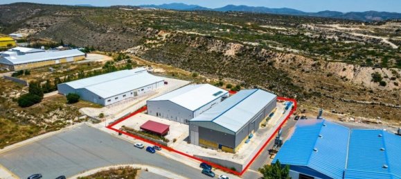 1870m² propriété commerciale à vendre à Limassol, Cyprus № 24460 7