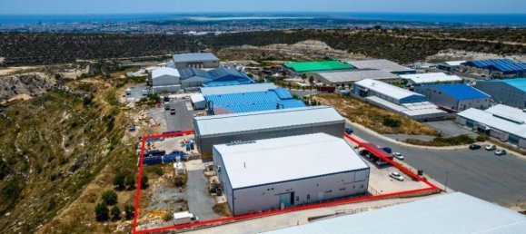 1870m² propriété commerciale à vendre à Limassol, Cyprus № 24460 3