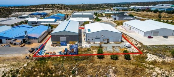 1870m² propriété commerciale à vendre à Limassol, Cyprus № 24460 5