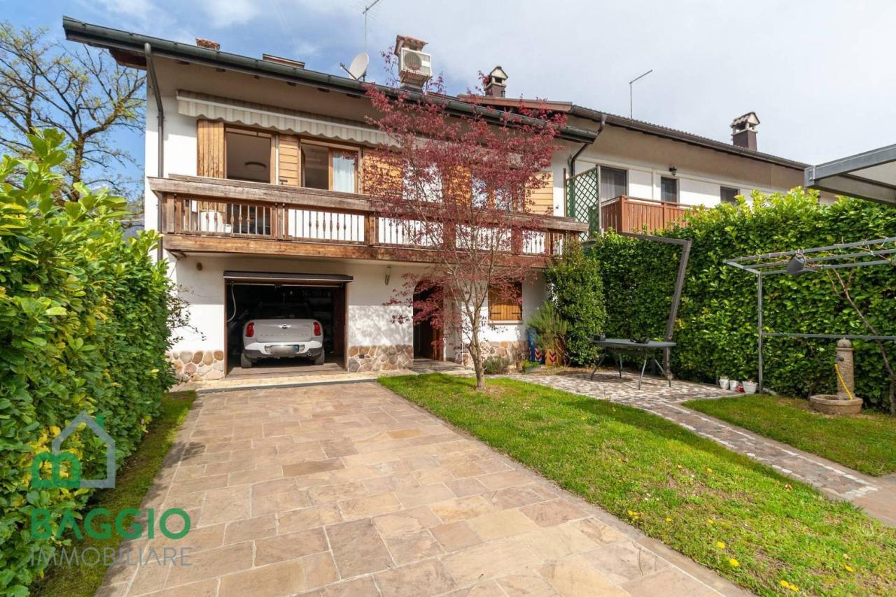 8 rooms House in Sedico, Italy No. 108355