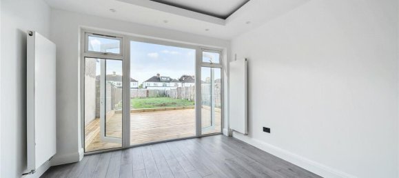 6 bedrooms House in Harrow, United Kingdom No. 12178 18