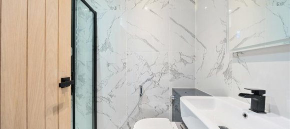 6 bedrooms House in Harrow, United Kingdom No. 12178 8