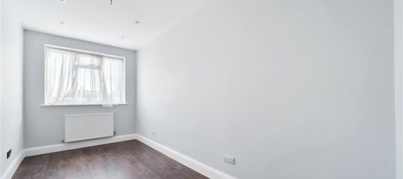 6 bedrooms House in Harrow, United Kingdom No. 12178 14