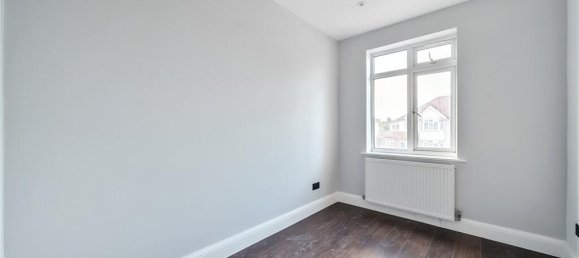 6 bedrooms House in Harrow, United Kingdom No. 12178 11