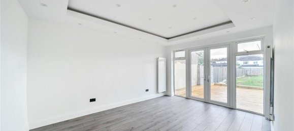 6 bedrooms House in Harrow, United Kingdom No. 12178 5