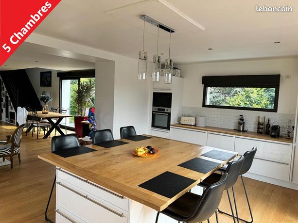 5 bedrooms House in Seine-Maritime, France No. 355150