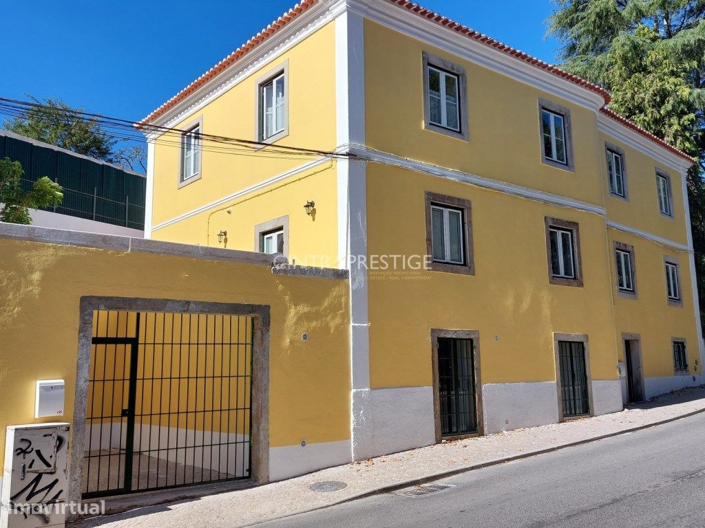 9 غرف نوم بناية في Sintra, Portugal رقم 121659