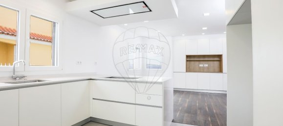 5 bedrooms House in Loures, Portugal No. 47444 14