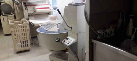 Коммерческая недвижимость 1500м² в Витри-ле-Франсуа, Франция № 212347 7