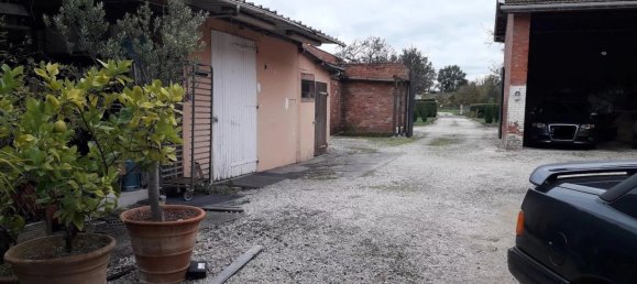 Коммерческая недвижимость 1500м² в Витри-ле-Франсуа, Франция № 212347 15