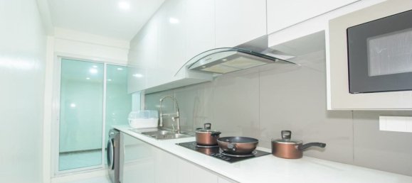 4 chambres house à louer à Pattaya, Chonburi, Eastern Thailand, Thailand № 81810 3