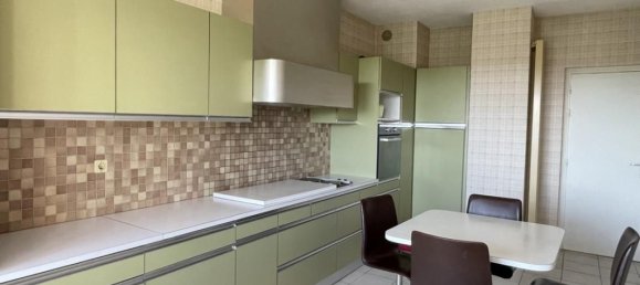 4 bedrooms House in Villiers-Saint-Frederic, France No. 181781 7