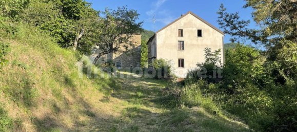 2 bedrooms House in Bardi, Italy No. 173895 3