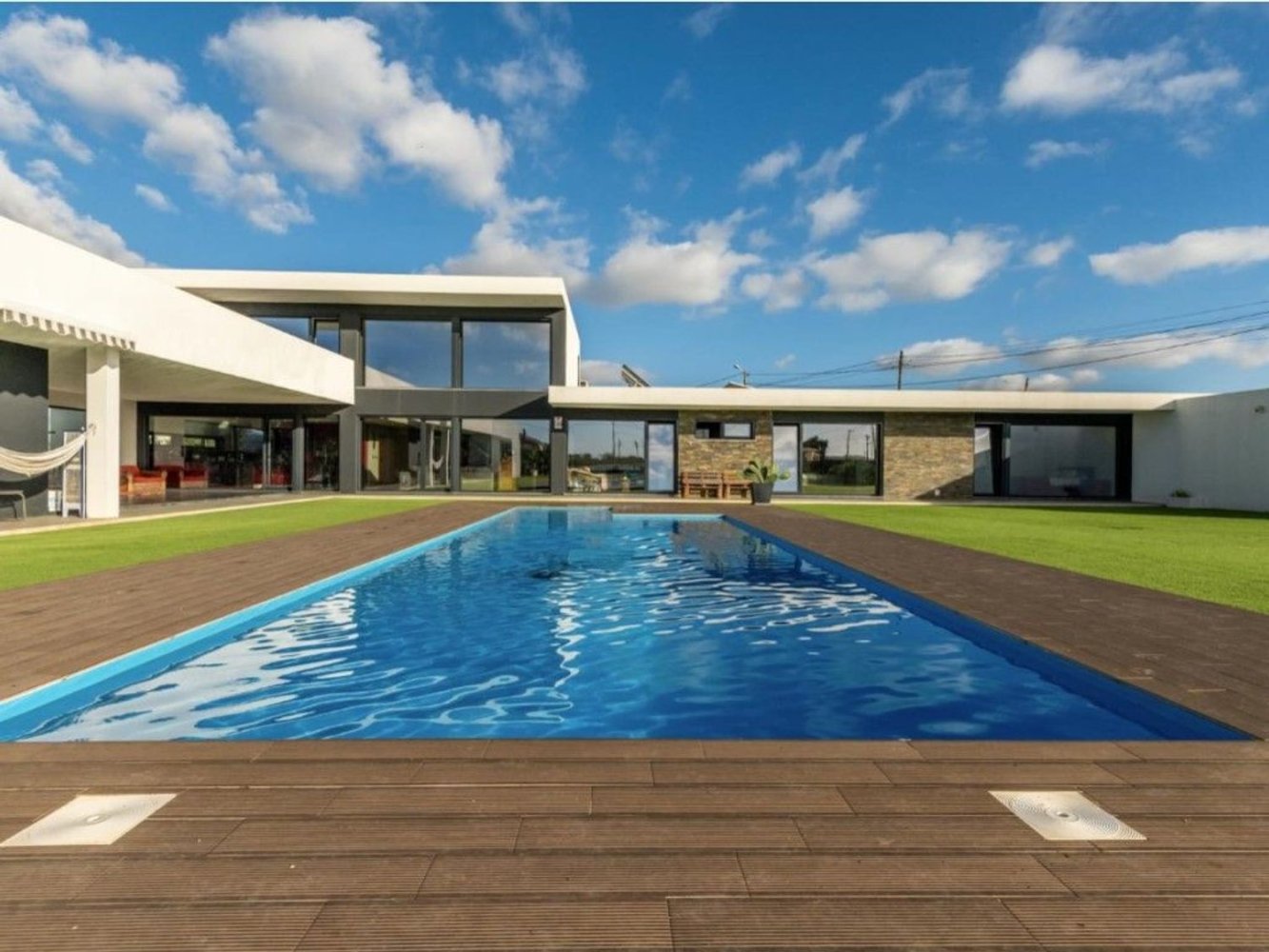 3 chambres Maison à Rio de Mouro, Portugal No. 114387