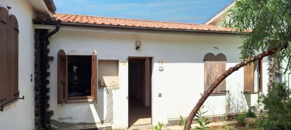 3 rooms Apartment in Narbolia, Italy No. 15668 12