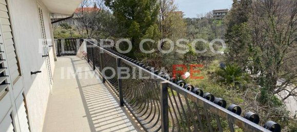 8 rooms Villa in Zagarise, Italy No. 24459 7