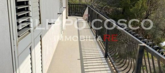 8 rooms Villa in Zagarise, Italy No. 24459 4