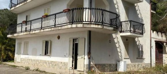 8 rooms Villa in Zagarise, Italy No. 24459 15