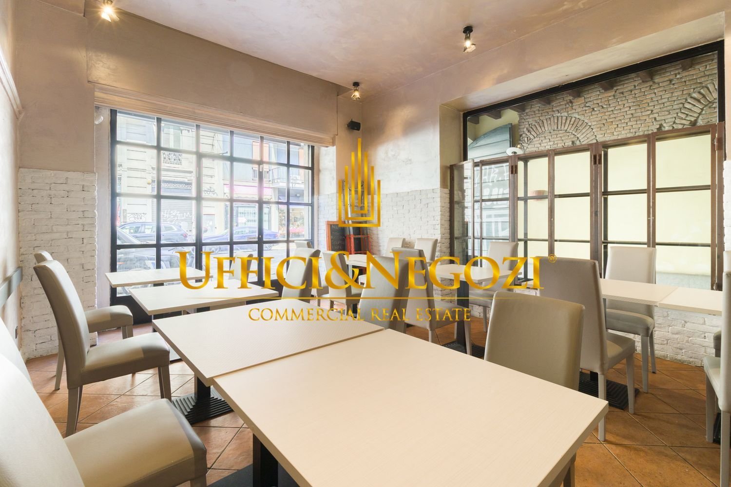 Gewerbliche Immobilie in Milan, Italy 350m², Nr. 333274