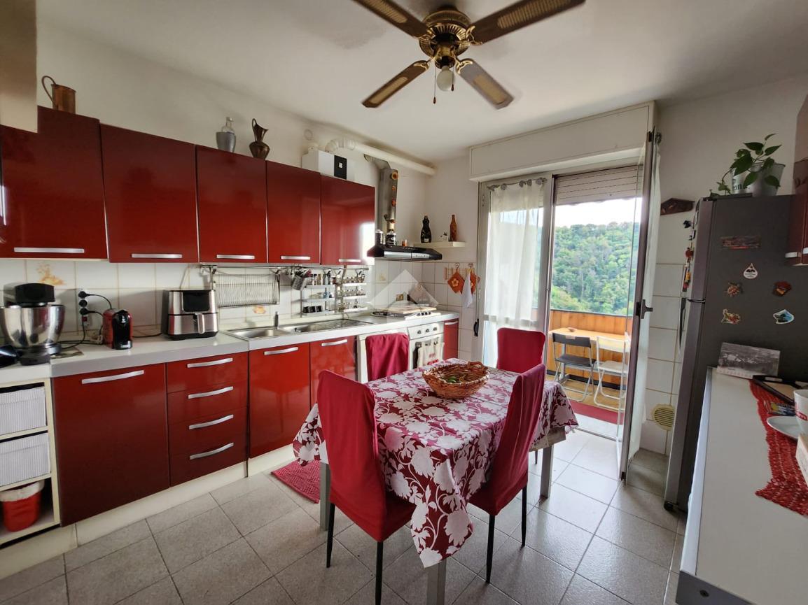 4 rooms Apartment in Genoa, Italy No. 144726