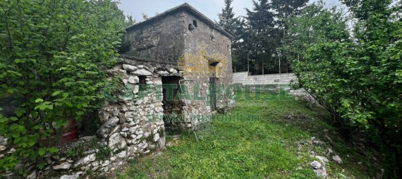8000m² Land in Mugnano del Cardinale, Italy No. 131174 2