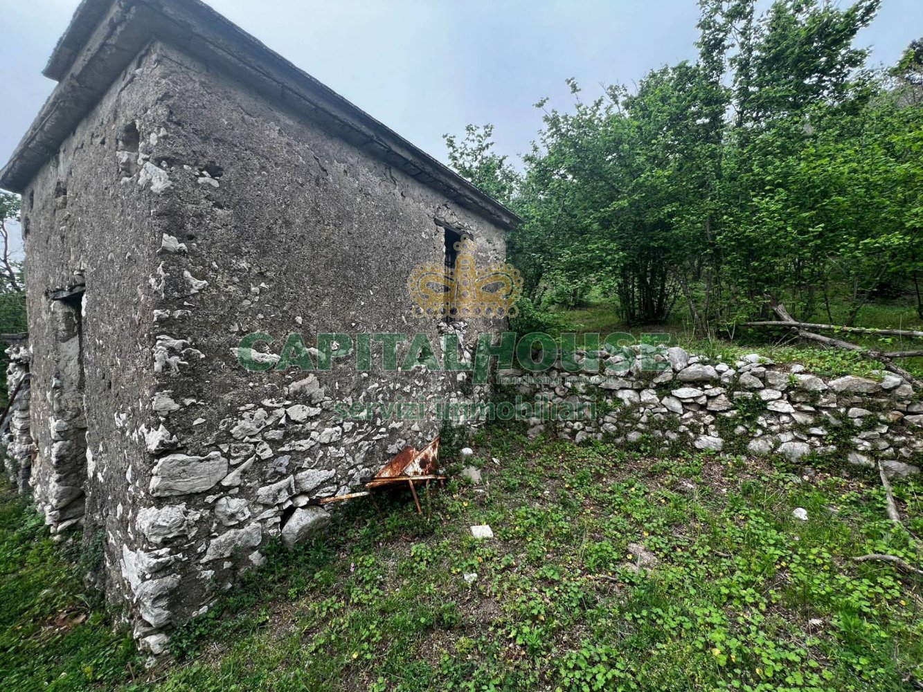 8000m² Land in Mugnano del Cardinale, Italy No. 131174