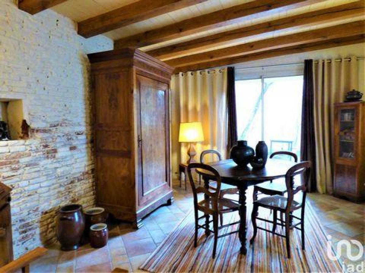 3 bedrooms House in Castelsarrasin, France No. 22974