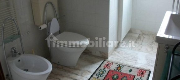 4 bedrooms Apartment in Turin, Italy No. 207147 7