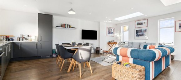 2 Schlafzimmer Haus in Barnes, United Kingdom, Nr. 5179 5