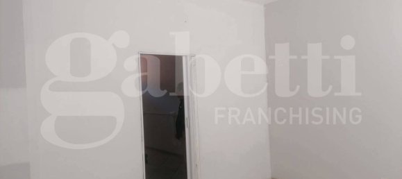 Коммерческая недвижимость с 2 комнатами в Приверно, Италия № 299672 8