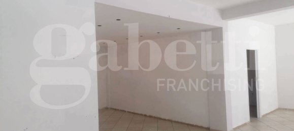 Коммерческая недвижимость с 2 комнатами в Приверно, Италия № 299672 11